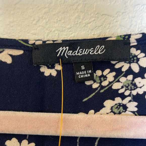 Madewell  WOMEN'S BLUE HILLSIDE DAISIES SHORT SLEEVE NOVEL TIE-FRONT TOP - Picture 4 of 9